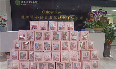 春暖花開(kāi)，快樂(lè)女神節(jié)